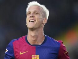 Dani Olmo Cetak Gol Telat Kalahkan Espanyol di Derby