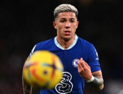 Chelsea ke Final FA, McFarlane Puji Habis Enzo Fernandez